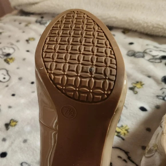 Merona Nude High Heels - Picture 5 of 6